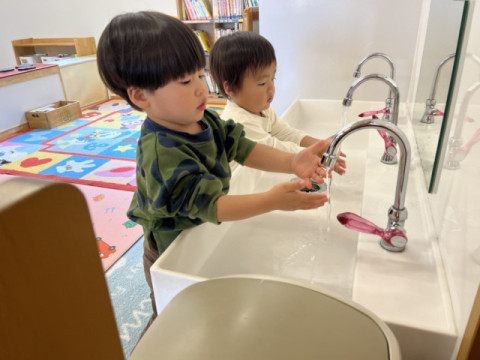 手洗い（1歳児）